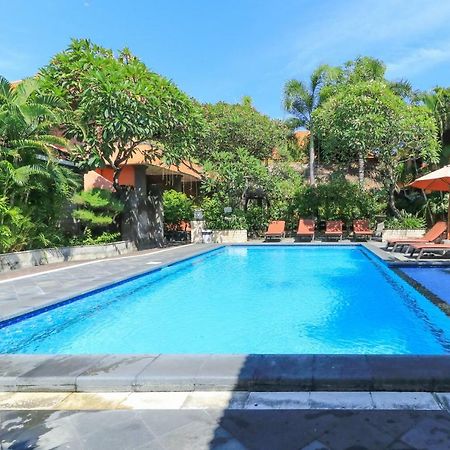 Kedin'S Inn Seminyak Exterior foto