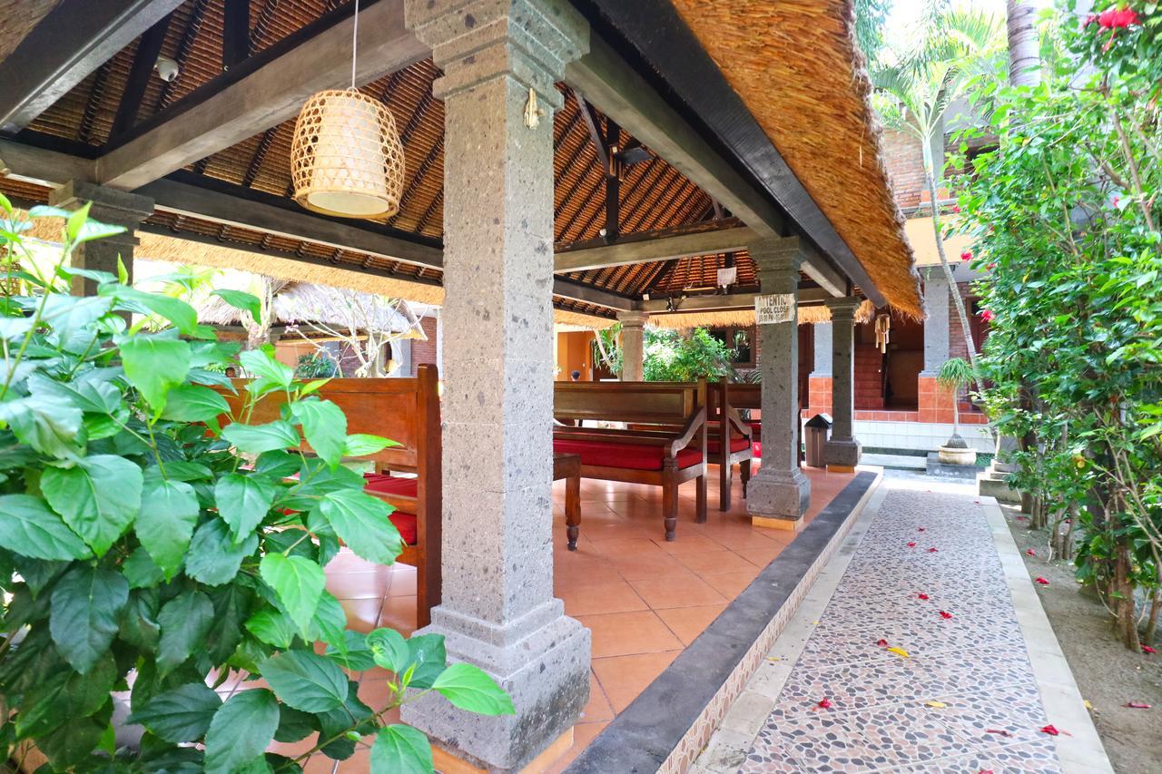 Kedin'S Inn Seminyak Exterior foto